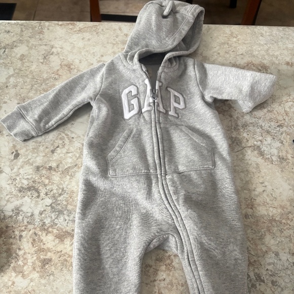 Gap baby outfit - Picture 1 of 2